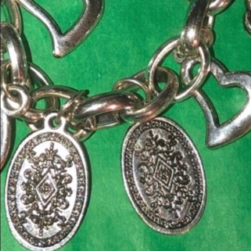 Silver bracelet with charms. - Picture 5 of 5